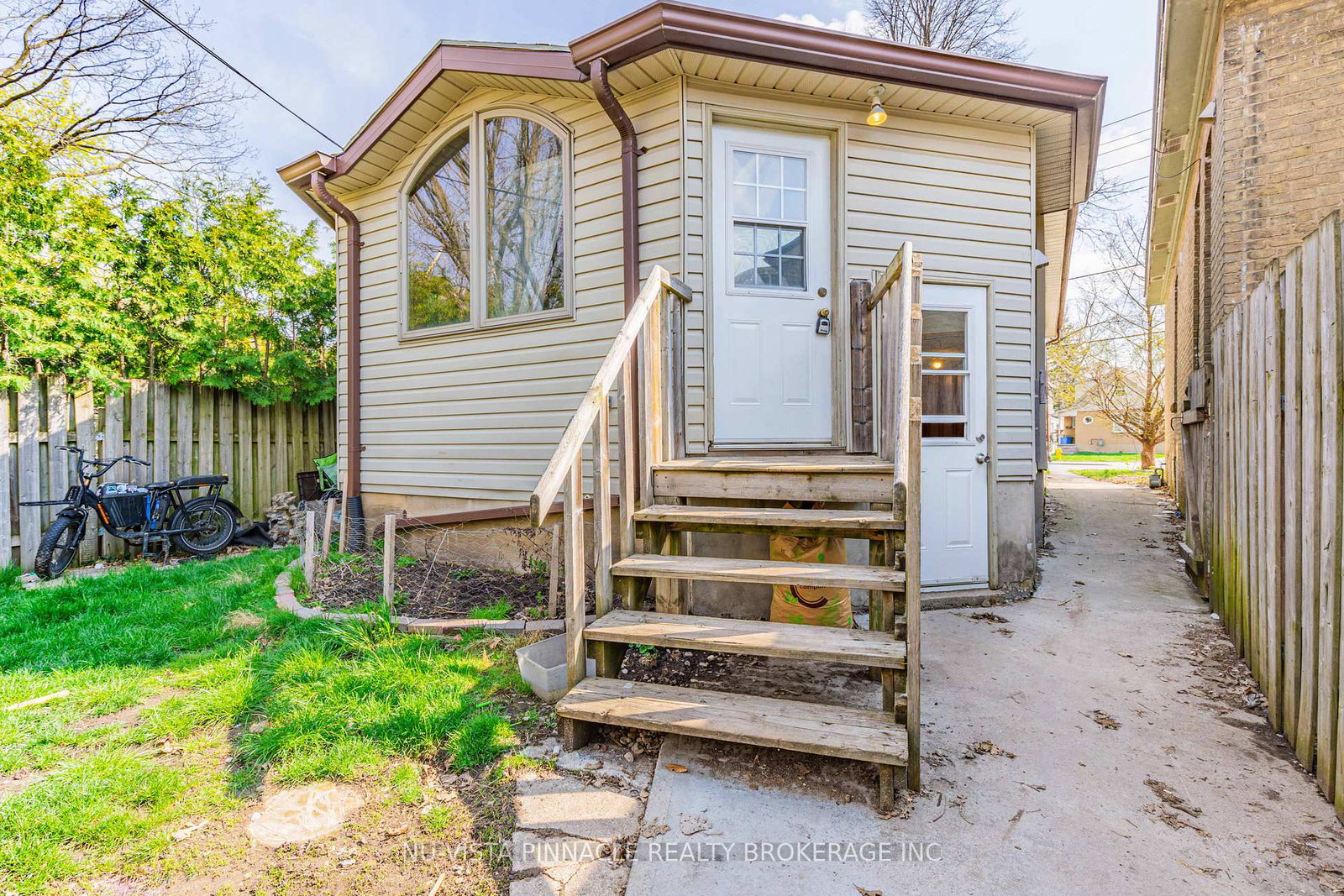 132-wharncliffe-road-n-london-north-ontario-x12710076