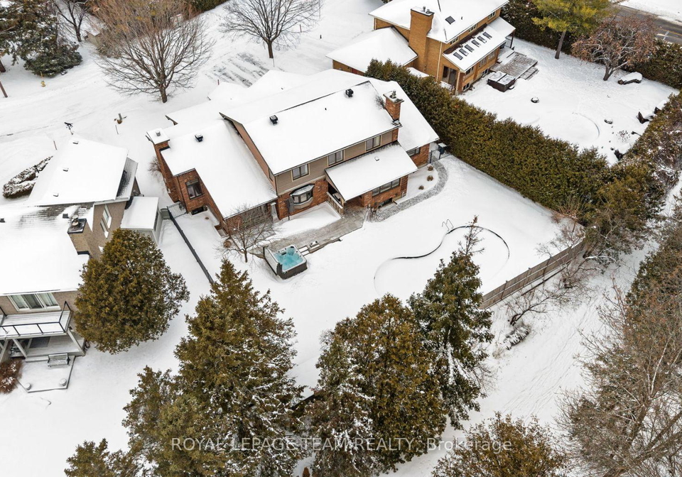 36-halldorson-crescent-kanata-ontario-x12710432