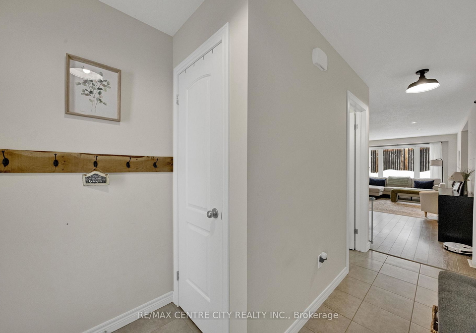 6929-vallas-circle-london-south-ontario-x12710592