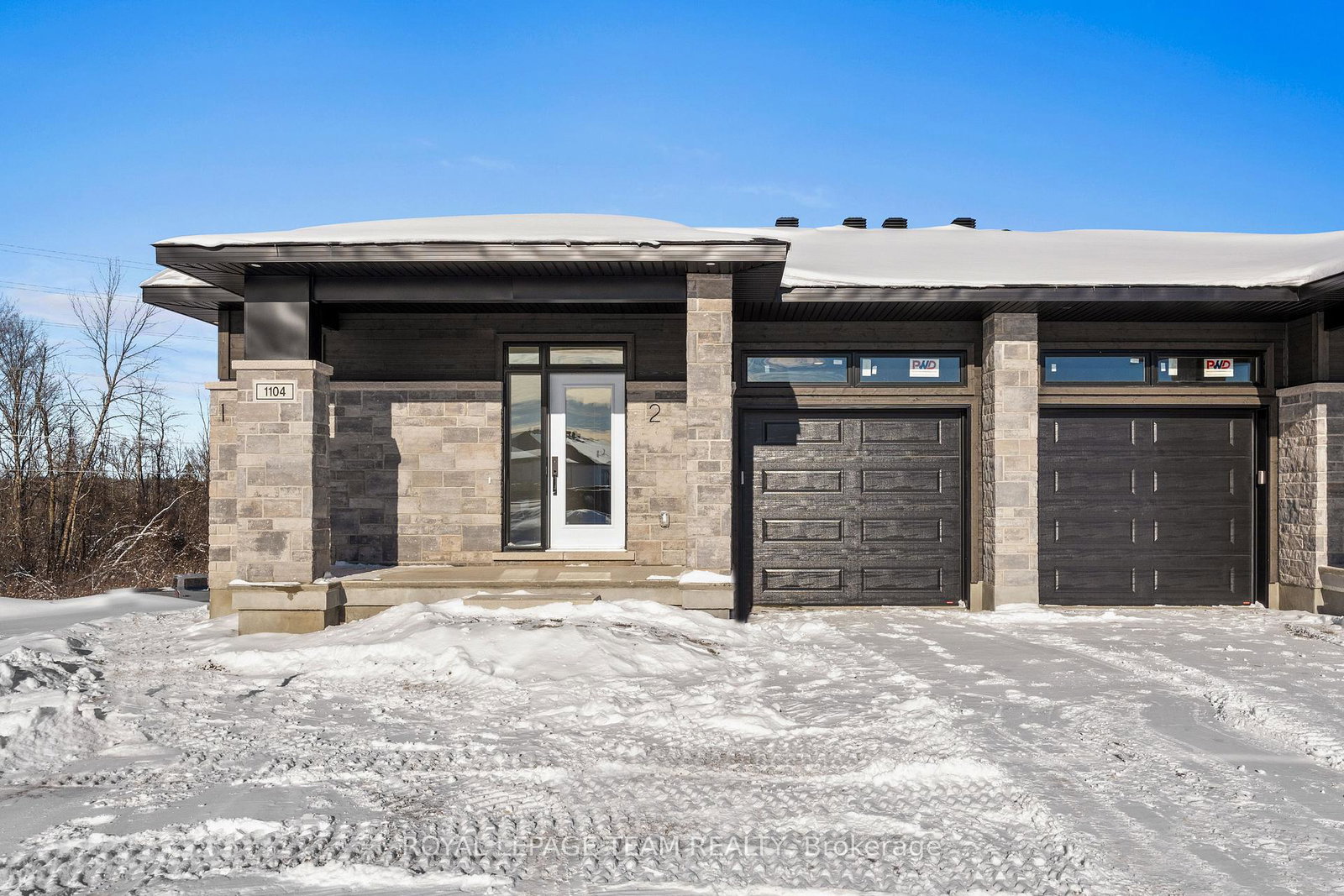 1104-moore-street-brockville-ontario-x12710728