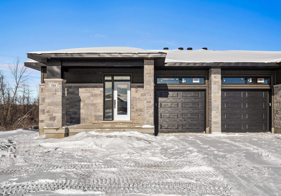 1104-moore-street-brockville-ontario-x12710728