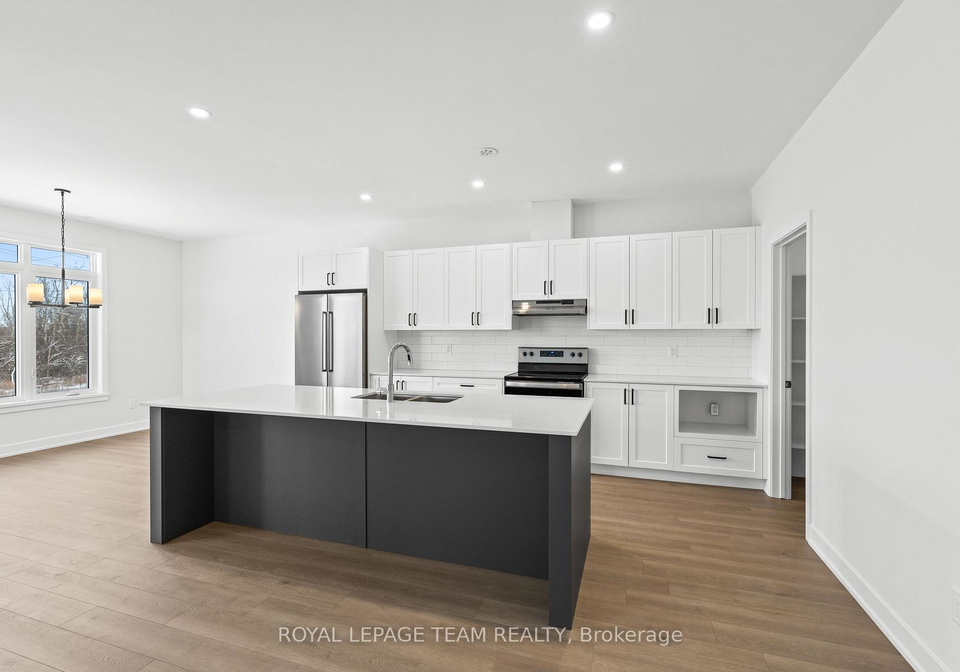 1104-moore-street-brockville-ontario-x12710758