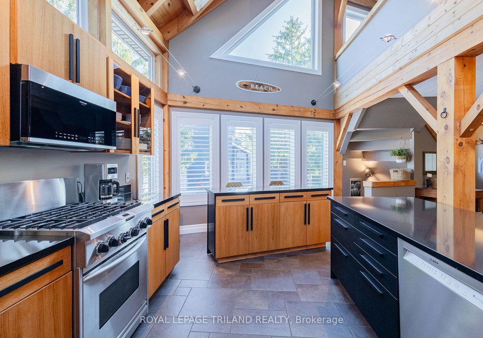 42-lakeside-circle-lambton-shores-ontario-x12710844