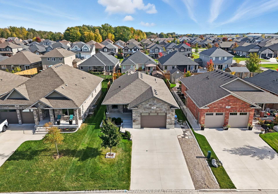 16-forbes-crescent-north-perth-ontario-x12711758