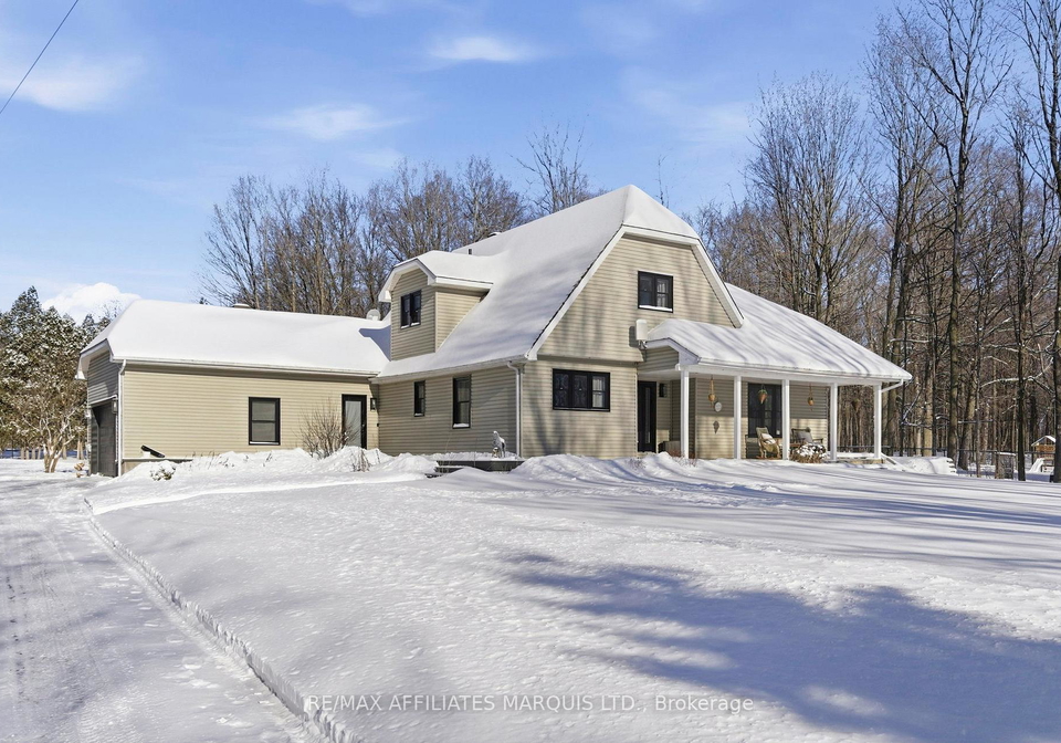 18723-county-18-road-south-glengarry-ontario-x12711812