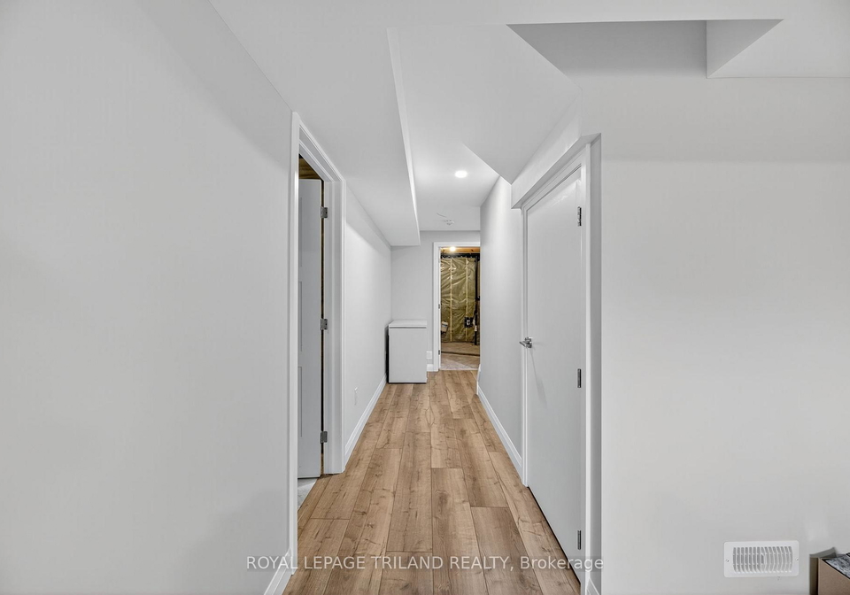 17-nicholson-street-lucan-biddulph-ontario-x12712228