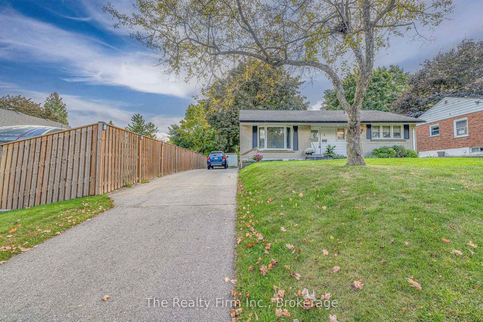 1-earlscourt-crescent-woodstock-ontario-x12712258