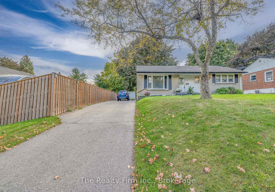 1-earlscourt-crescent-woodstock-ontario-x12712258