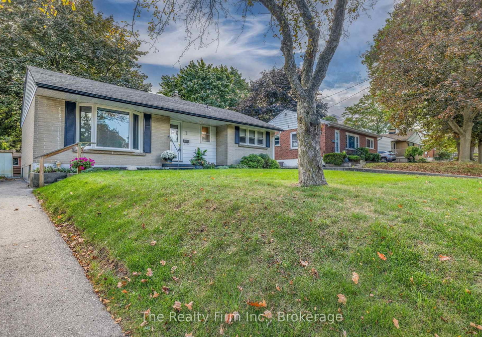 1-earlscourt-crescent-woodstock-ontario-x12712258