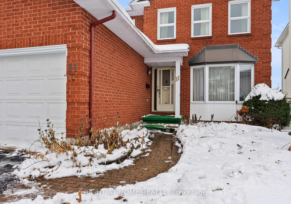 11-kluane-ridge-kanata-ontario-x12712260