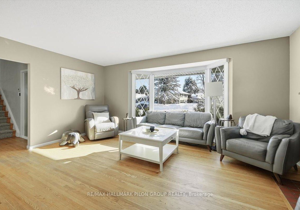 2116-grafton-crescent-ottawa-ontario-x12712332