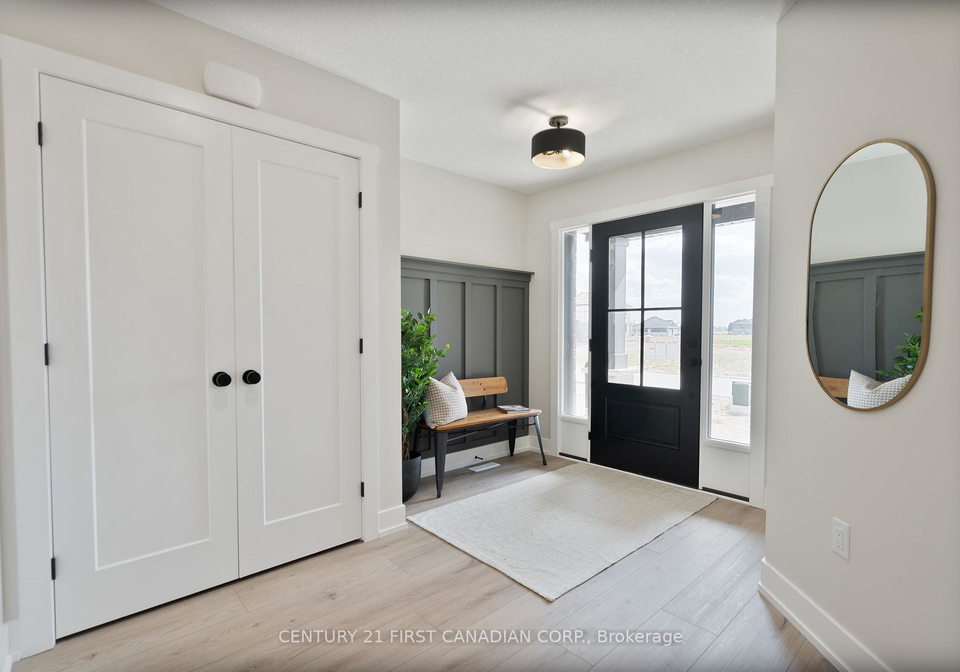 5-doerr-court-north-middlesex-ontario-x12713680