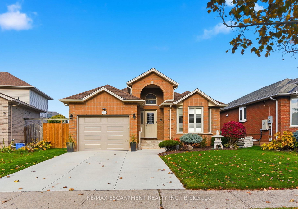 13-colonial-crescent-grimsby-ontario-x12714170