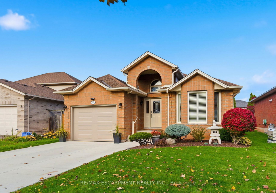 13-colonial-crescent-grimsby-ontario-x12714170