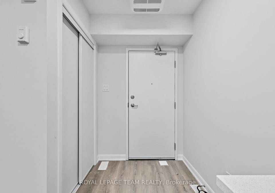 301-glenroy-gilbert-drive-ottawa-ontario-x12715198