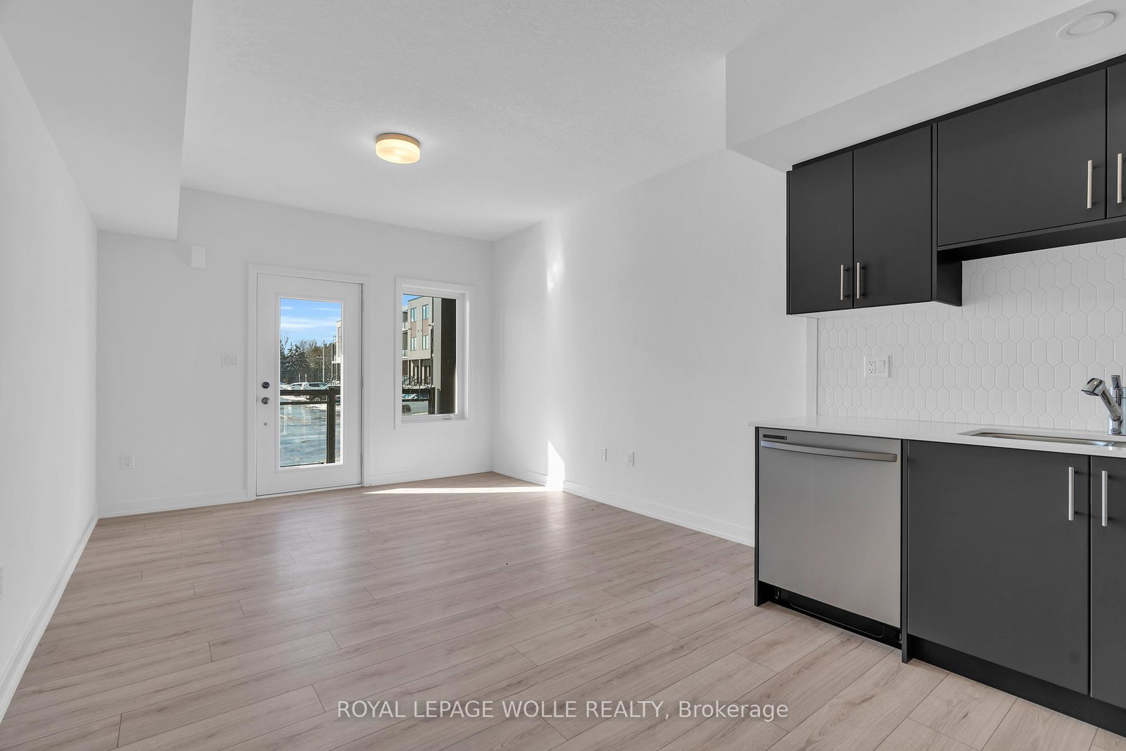940-st-david-street-n-centre-wellington-ontario-x12715542