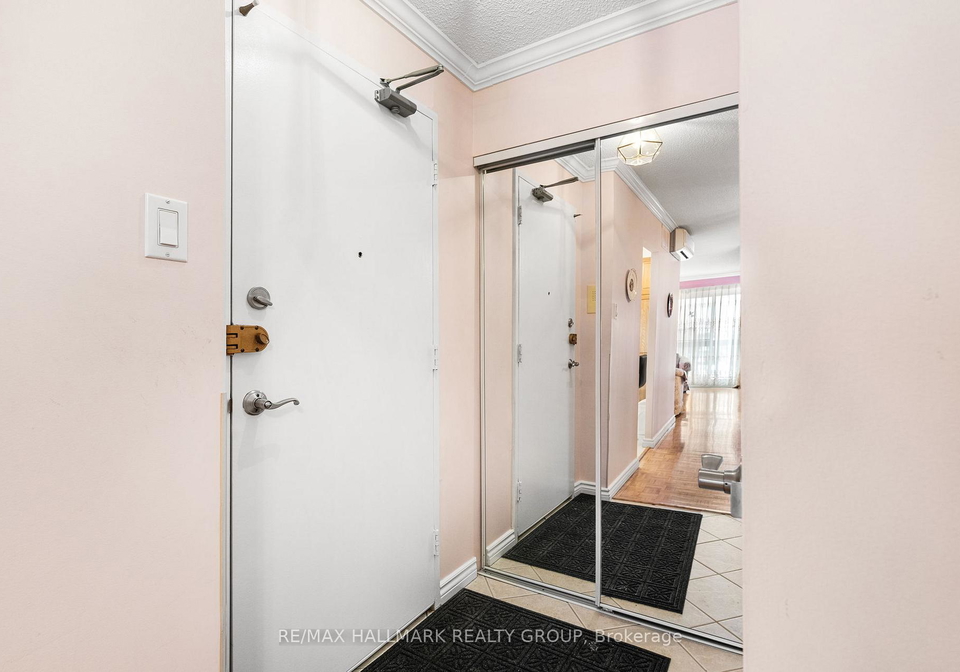 158-b-mcarthur-avenue-ottawa-ontario-x12715978