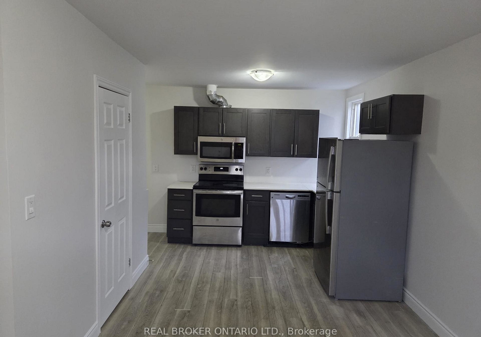 917-main-street-e-hamilton-ontario-x12716394