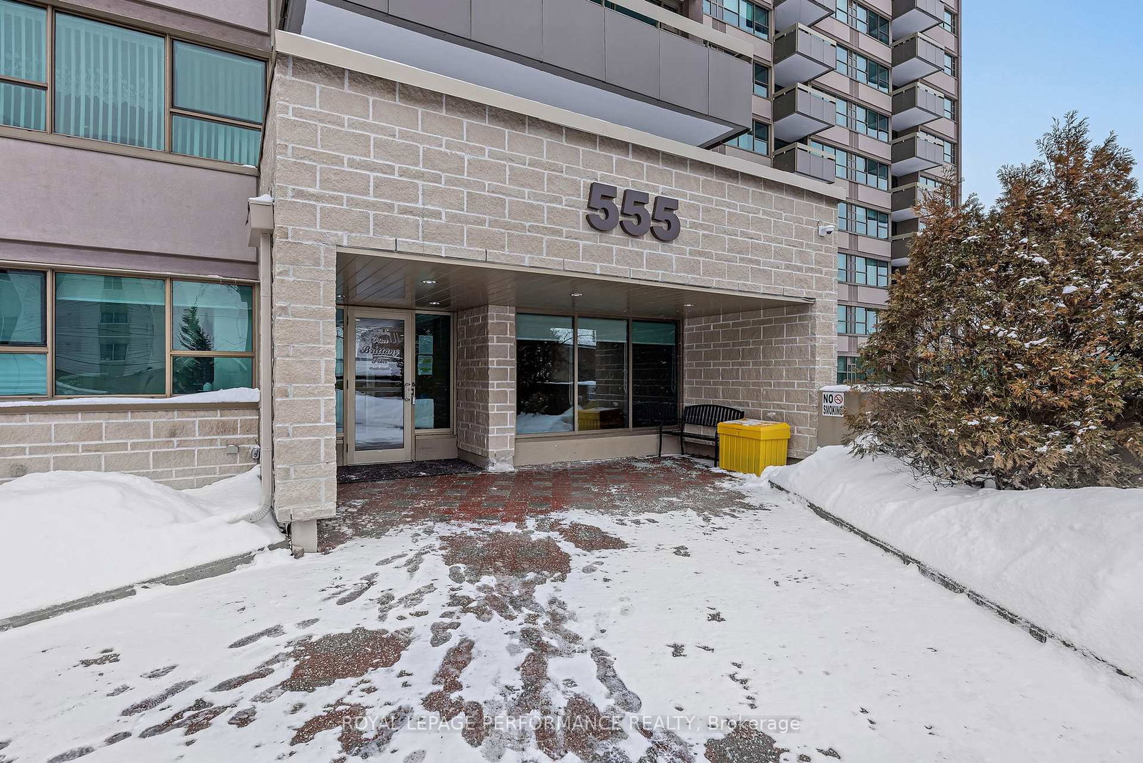 555-brittany-drive-manor-park-cardinal-glen-and-area-ottawa-ontario-x12716802