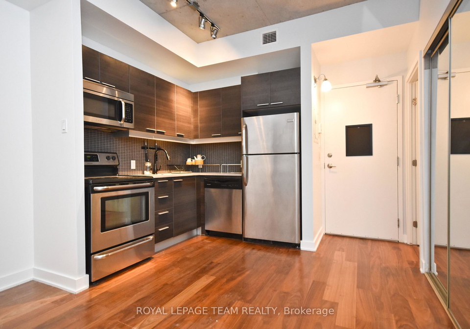 354-gladstone-avenue-ottawa-ontario-x12717248