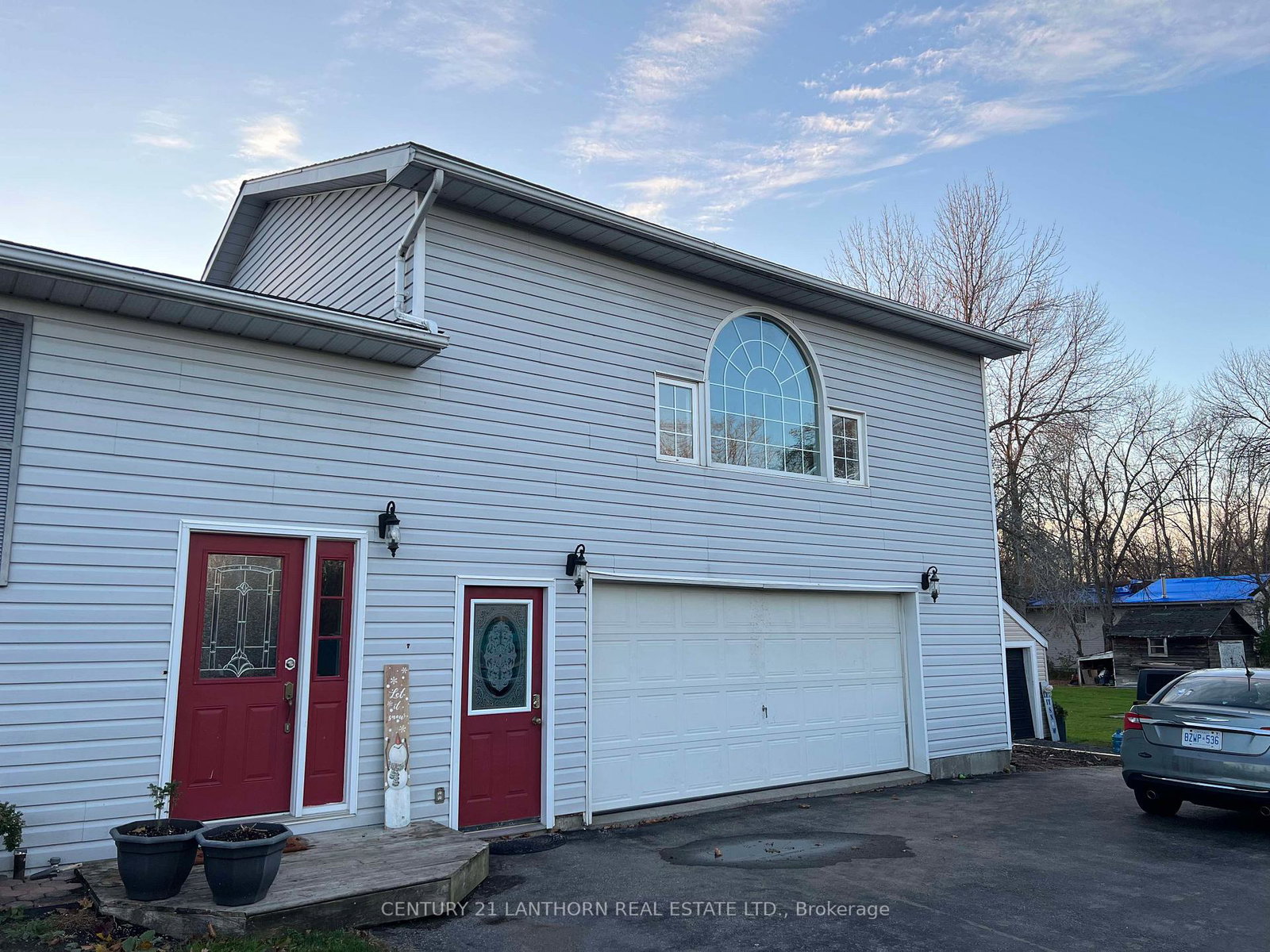 735-county-road-28-prince-edward-county-ontario-x12717628