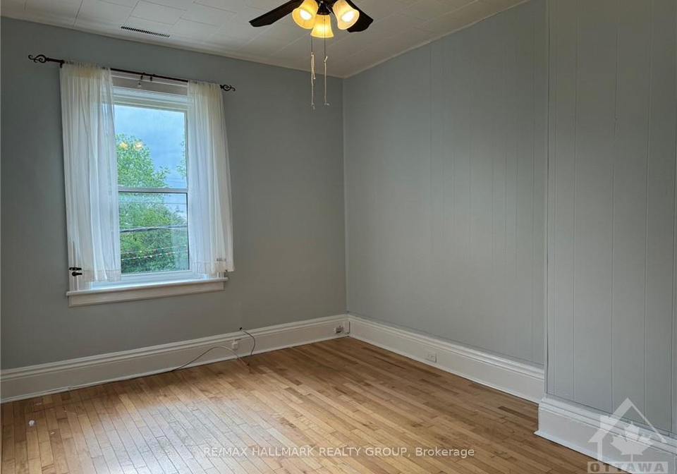 20-russell-street-w-smiths-falls-ontario-x12717680