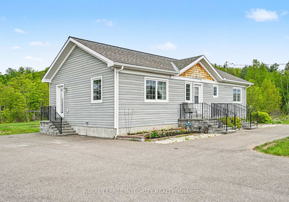 8688-hwy-511-highway-lanark-highlands-ontario-x12719020