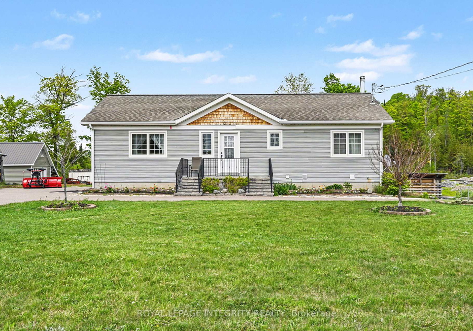 8688-hwy-511-highway-lanark-highlands-ontario-x12719020