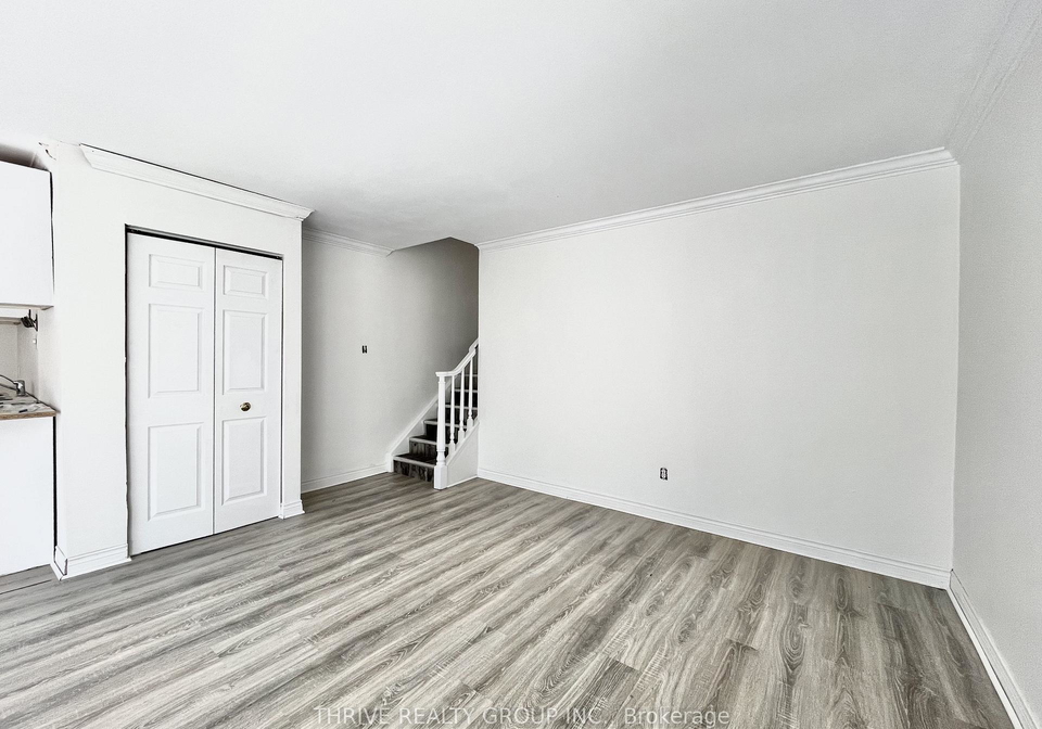 120-hawthorne-road-london-north-ontario-x12719484