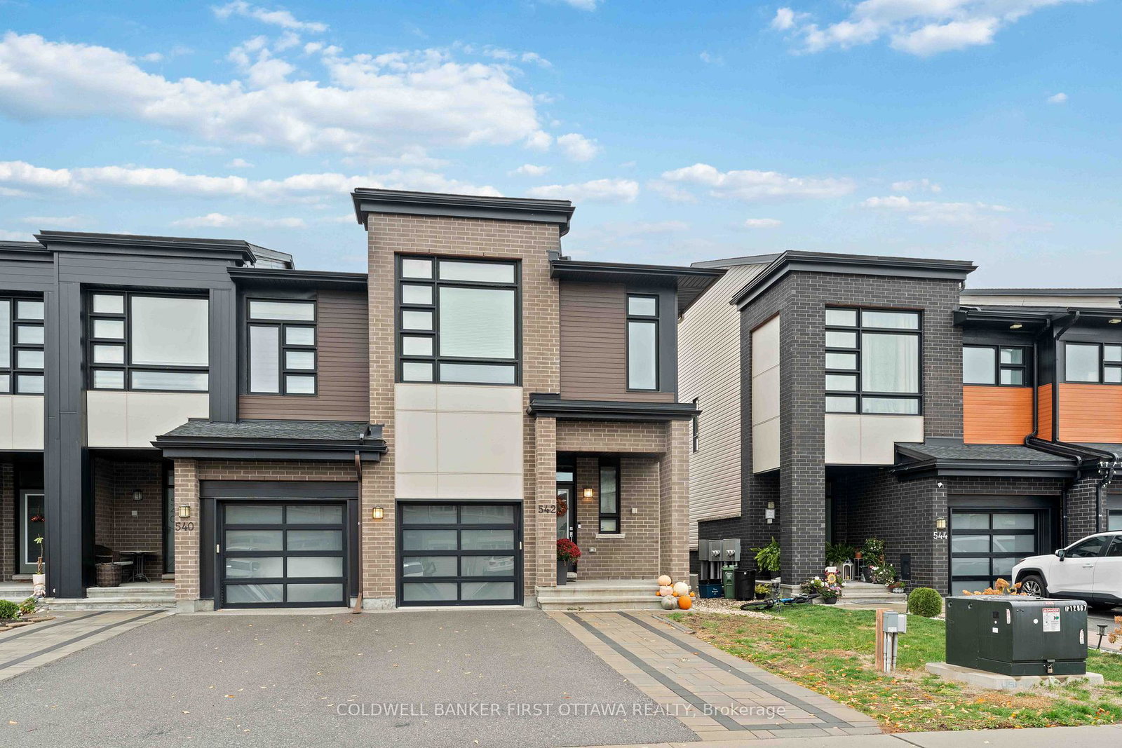 542-borbridge-avenue-ottawa-ontario-x12719648
