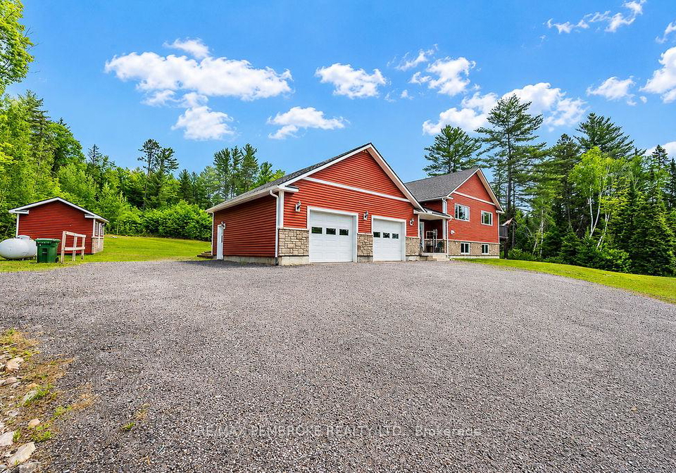 616-barron-canyon-road-petawawa-ontario-x12719758