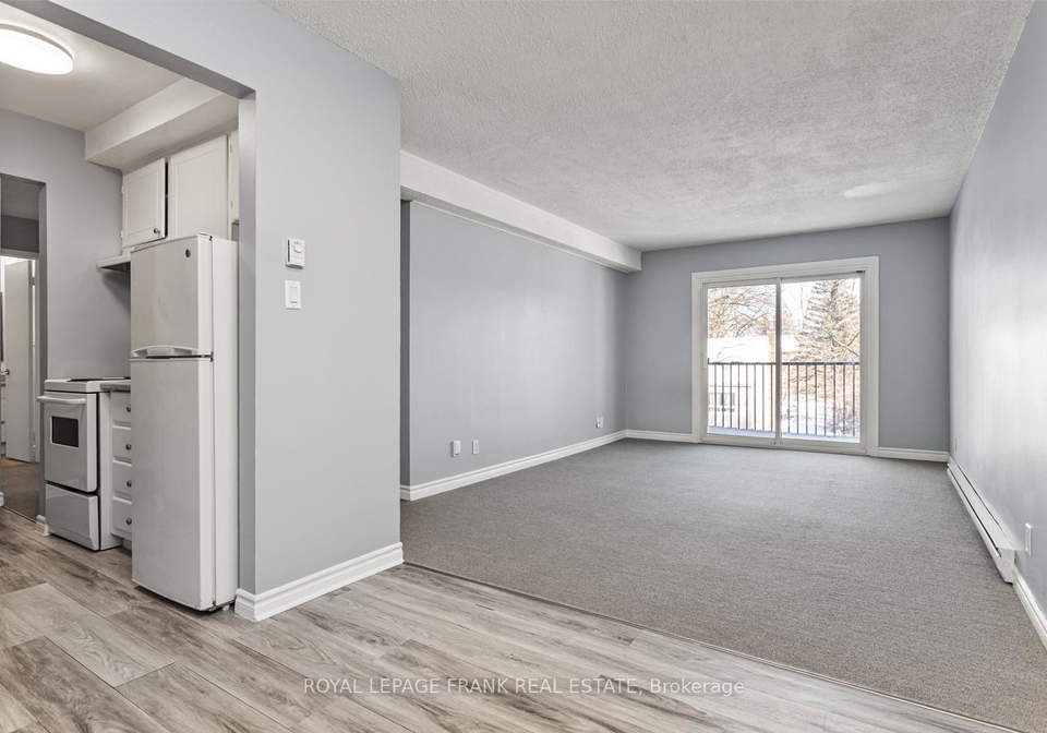 25-e-college-street-belleville-ontario-x12720234