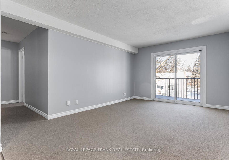 25-e-college-street-belleville-ontario-x12720234