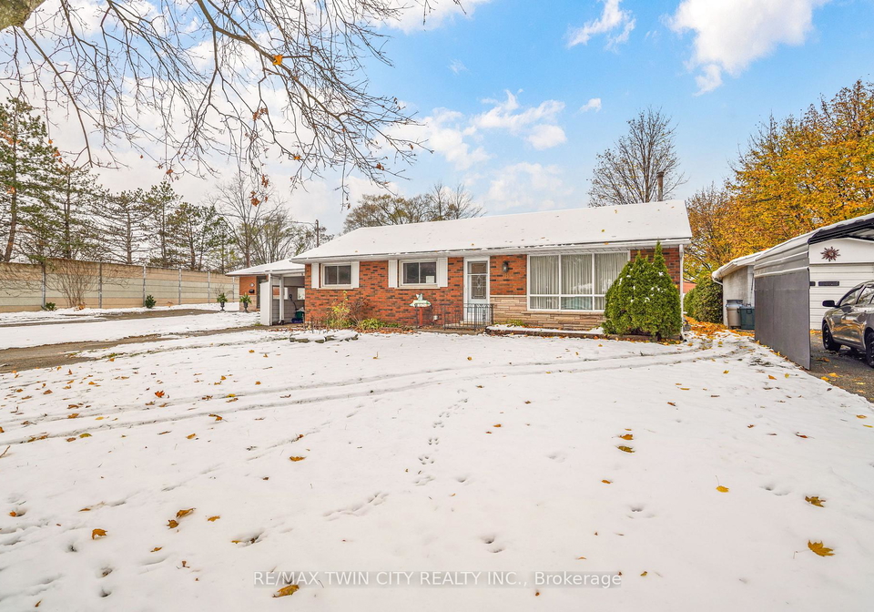 8-stockdale-drive-brantford-ontario-x12720246