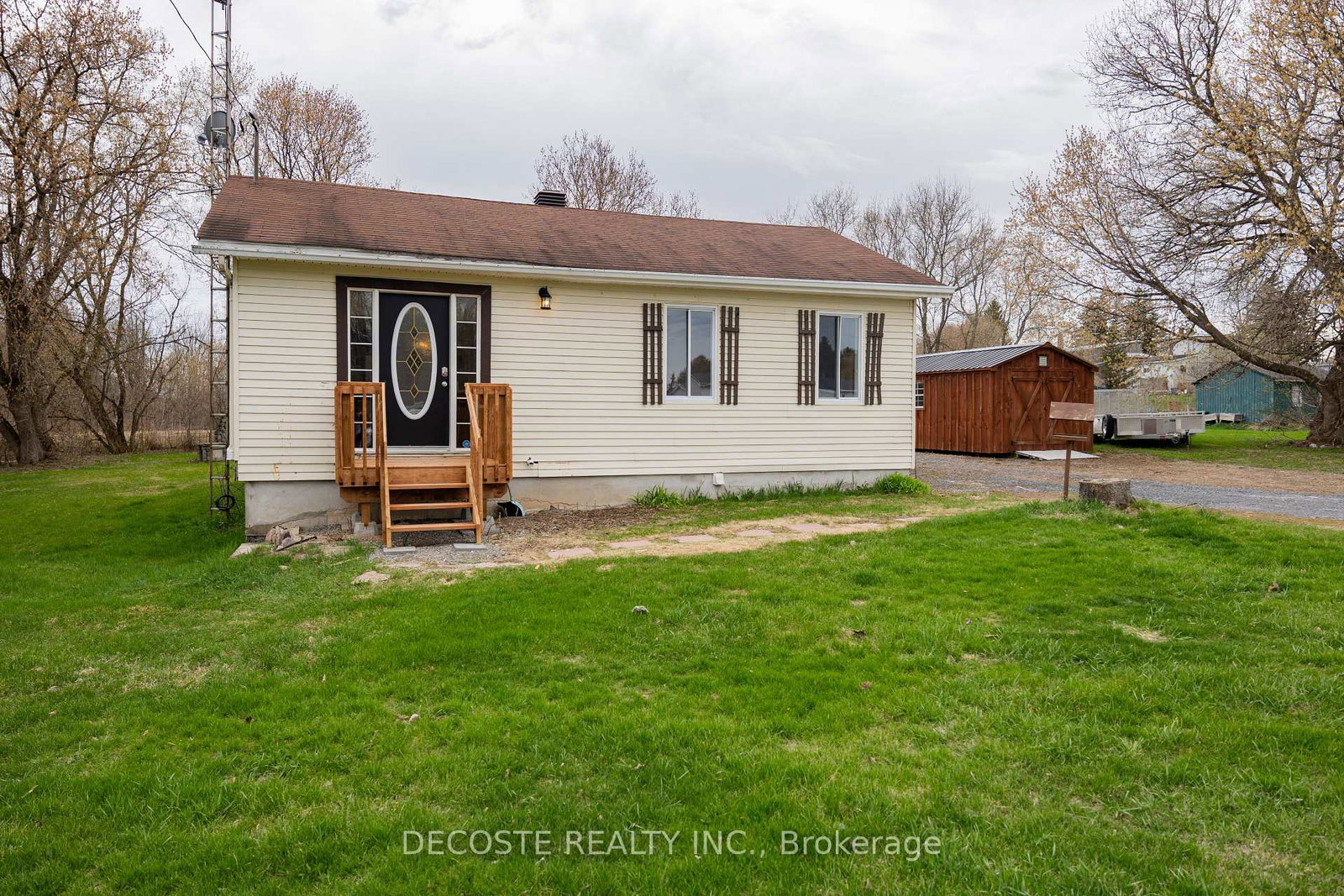 1886-dalkeith-road-north-glengarry-ontario-x12720700