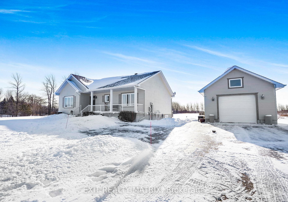 3100-pattee-road-e-champlain-ontario-x12720768