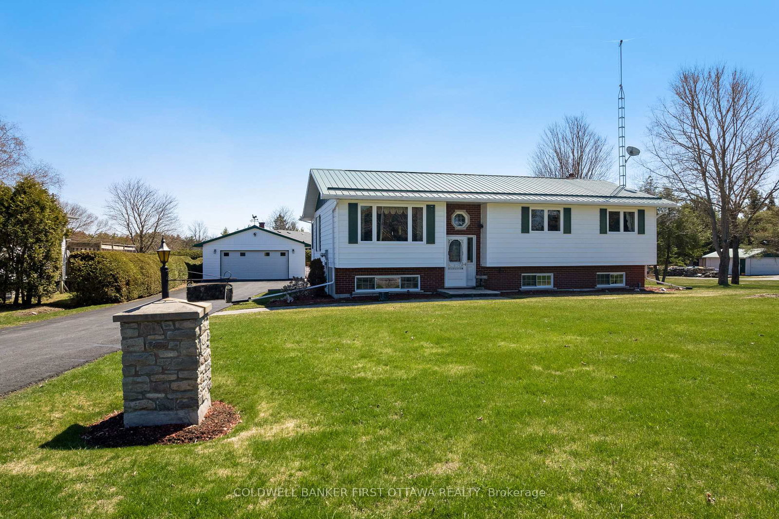 117-perth-road-beckwith-ontario-x12720816