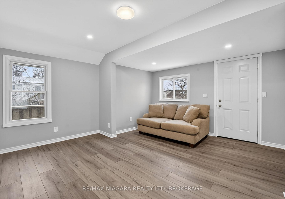 40-longtent-avenue-fort-erie-ontario-x12721876