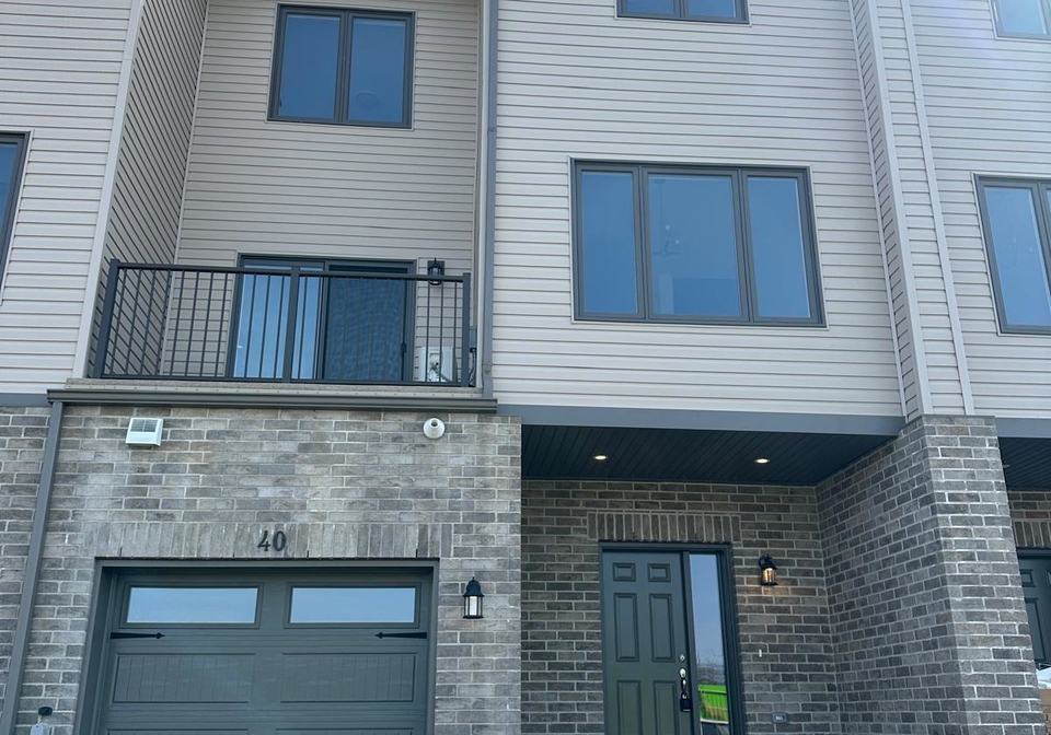 40-evans-street-prince-edward-county-ontario-x12721914