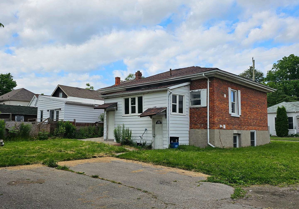 18-chapel-street-woodstock-ontario-x12722500