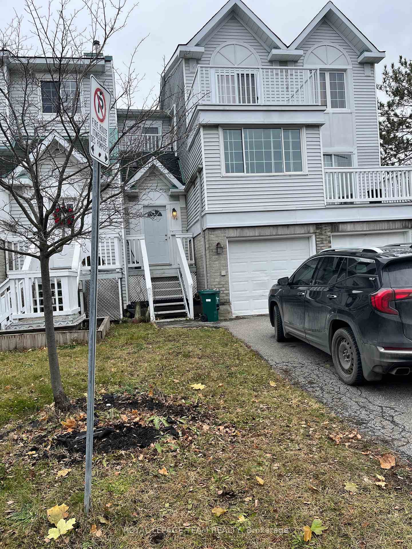 123-castlegreen-private-hunt-club-south-keys-and-area-ottawa-ontario-x12723142