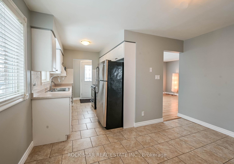 73-barwood-crescent-kitchener-ontario-x12724178