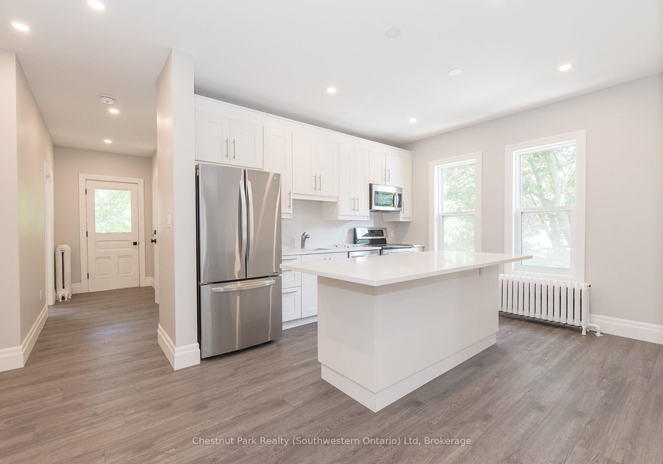 11young-street-kitchener-ontario-x12724464