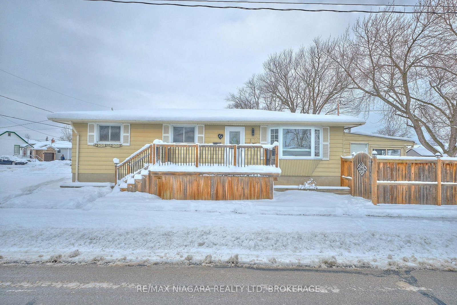 23-alexandra-boulevard-st-catharines-ontario-x12724500