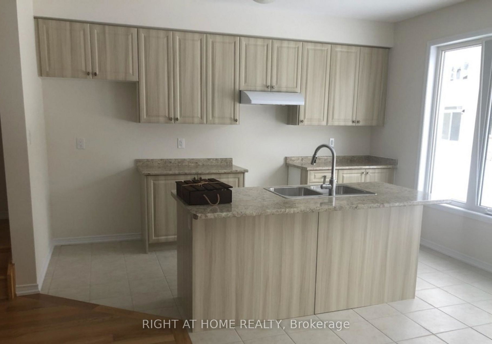 7807-longhouse-lane-niagara-falls-ontario-x12725398