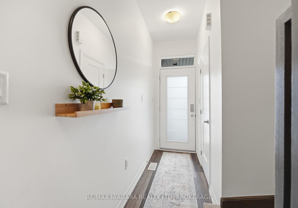 4004-crown-street-lincoln-ontario-x12725750