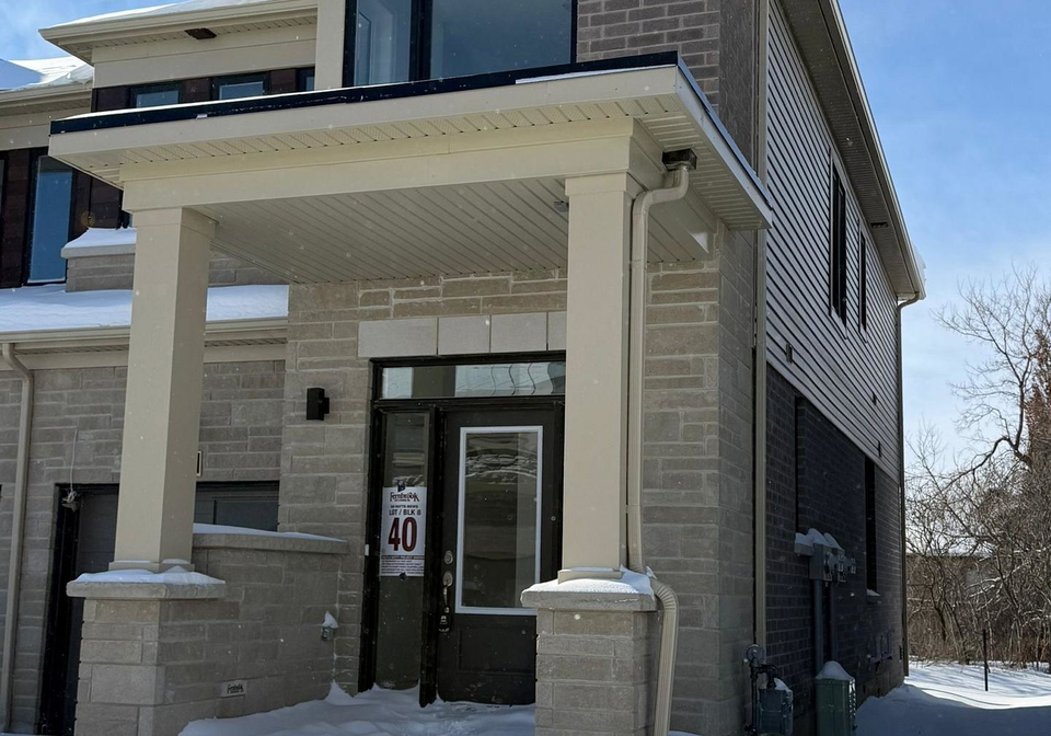 69-watts-mews-kawartha-lakes-ontario-x12726418