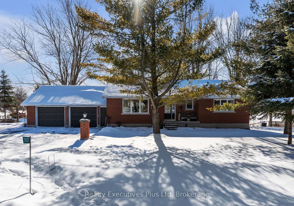 7050-county-road-2-loyalist-ontario-x12726620