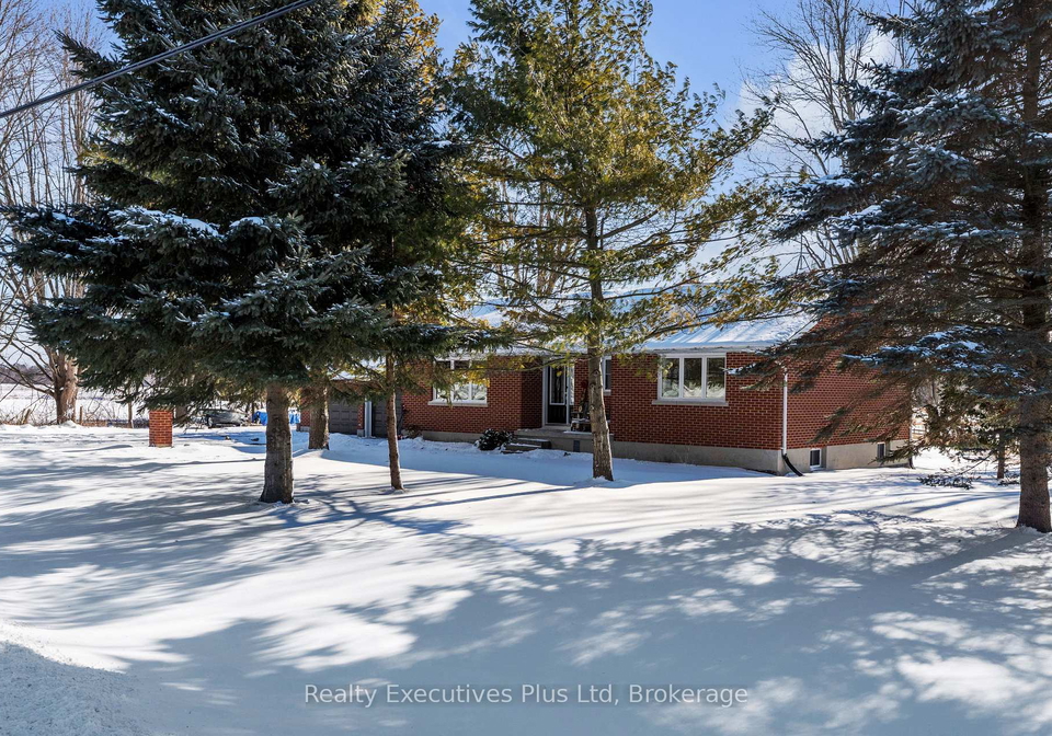 7050-county-road-2-loyalist-ontario-x12726620