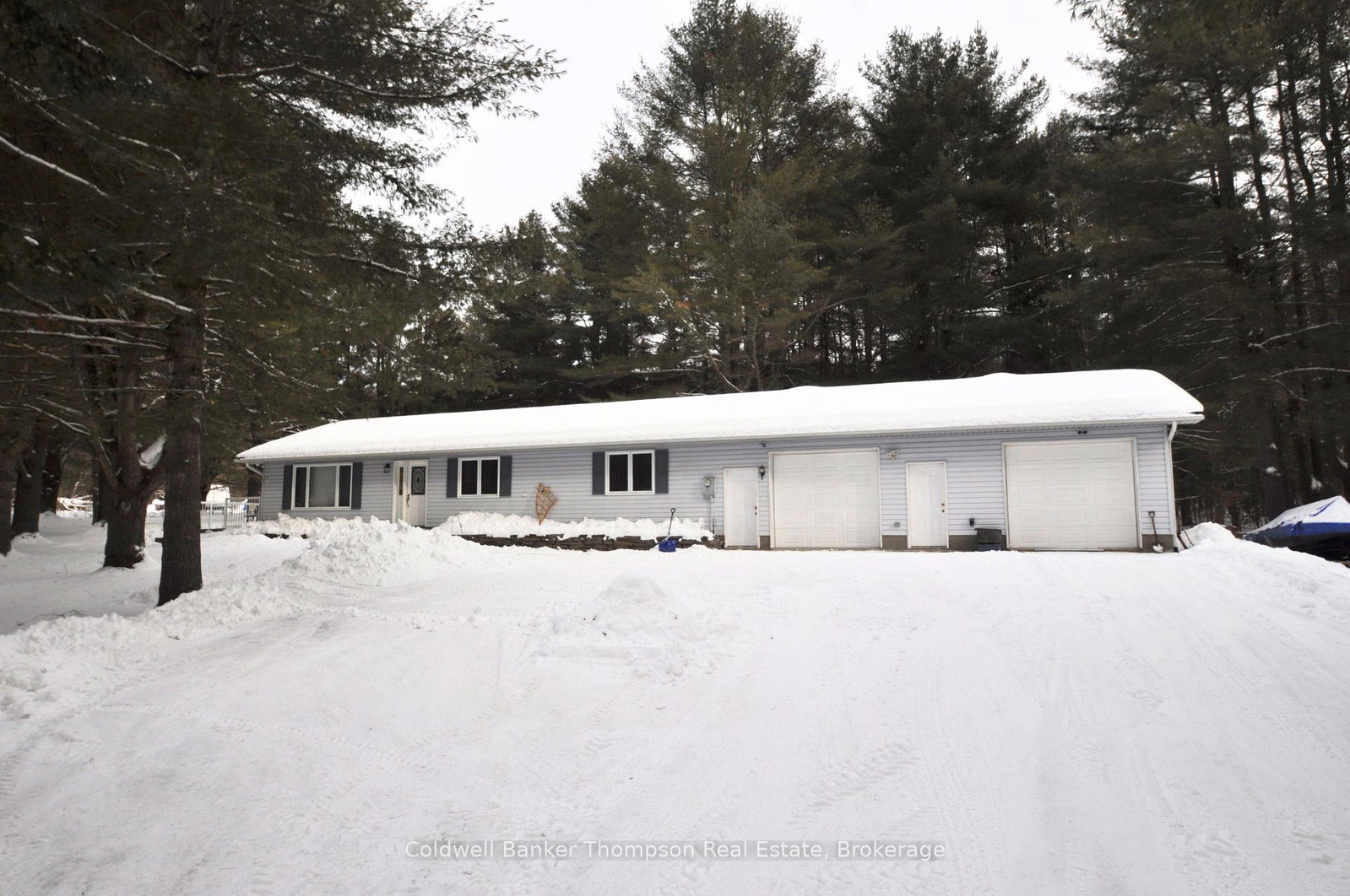 1033-old-highway-road-lake-of-bays-ontario-x12727380